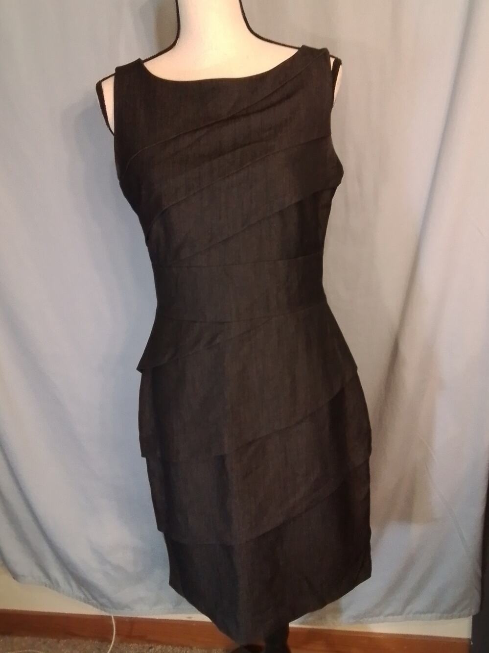 Calvin Klein Sleeveless Gray Dress